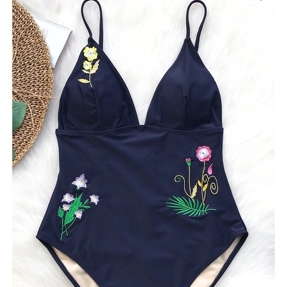 Cupshe Other - NWT 🎉3 for $20🎉 Cupshe Swimsuit one piece